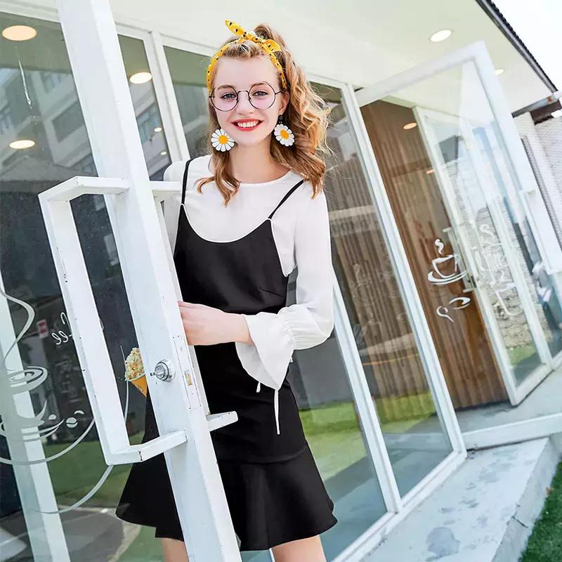 灰色吊带连衣裙怎么叠穿,吊带连衣裙穿搭技巧