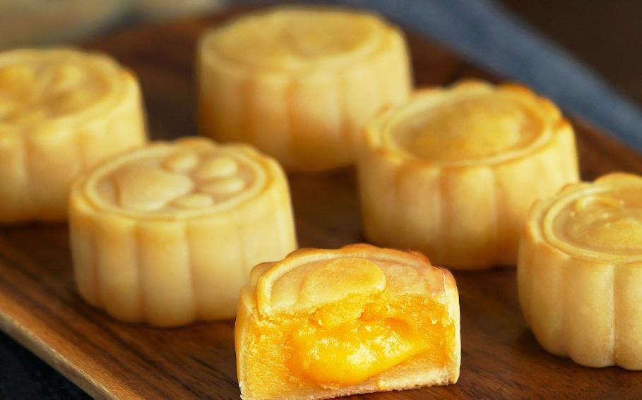 好吃不腻的五仁月饼做法,老师傅教你做经典五仁月饼