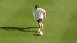 梅西最可怕的一次过人,分析一下梅西的过人