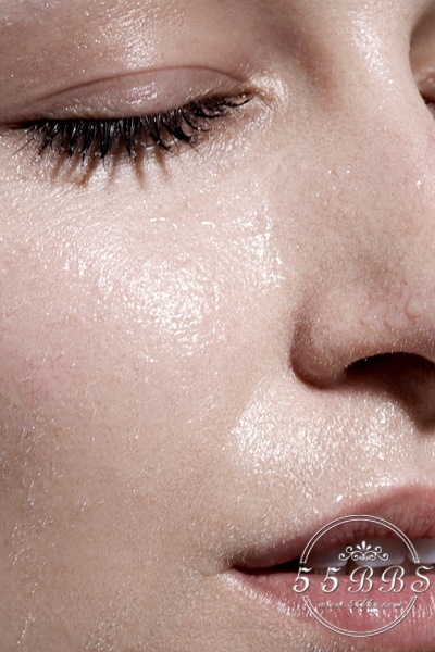 护肤品补水保湿抗衰老亮肤色,补水紧致抗衰老化妆品推荐