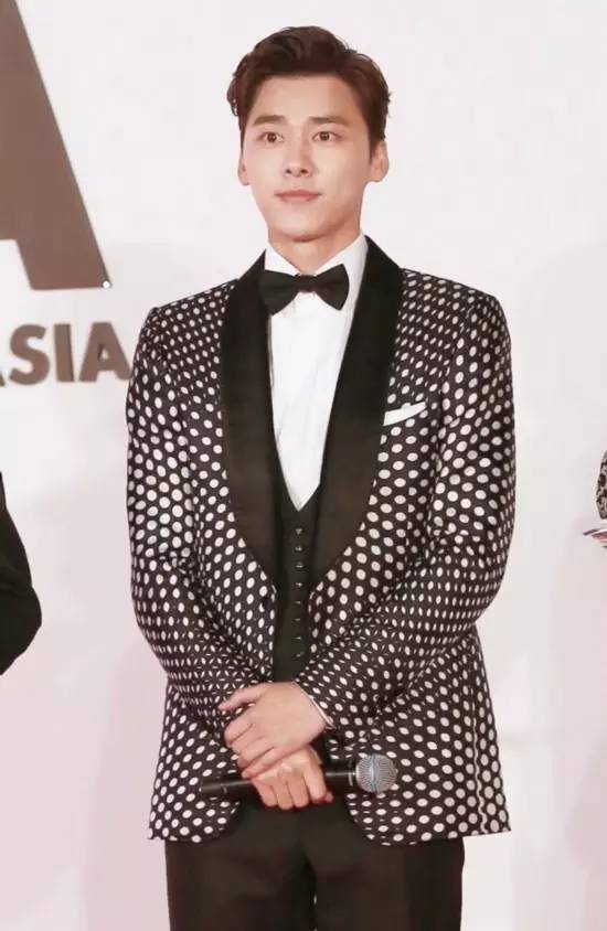 李易峰真的又回到舞台上了吗,李易峰在韩国有多受欢迎