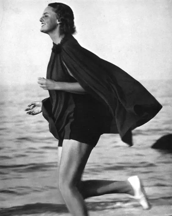 要看见自由和快乐，就不会让痛苦毁掉梦想