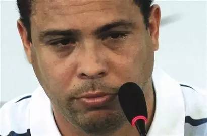 足球那些令人遗憾的场面,足球十大心酸时刻