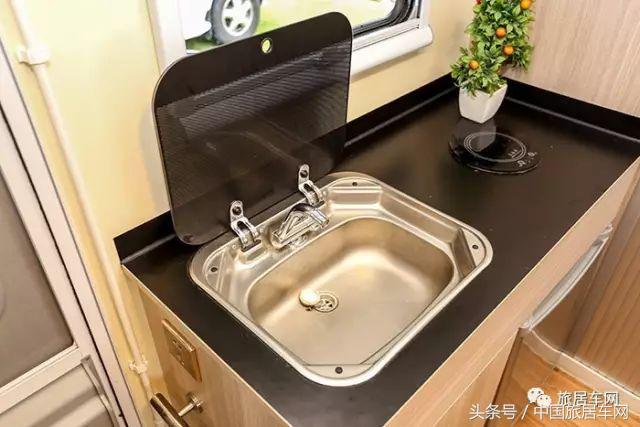 带麻将机ktv洗衣机的房车,35万带麻将桌的房车