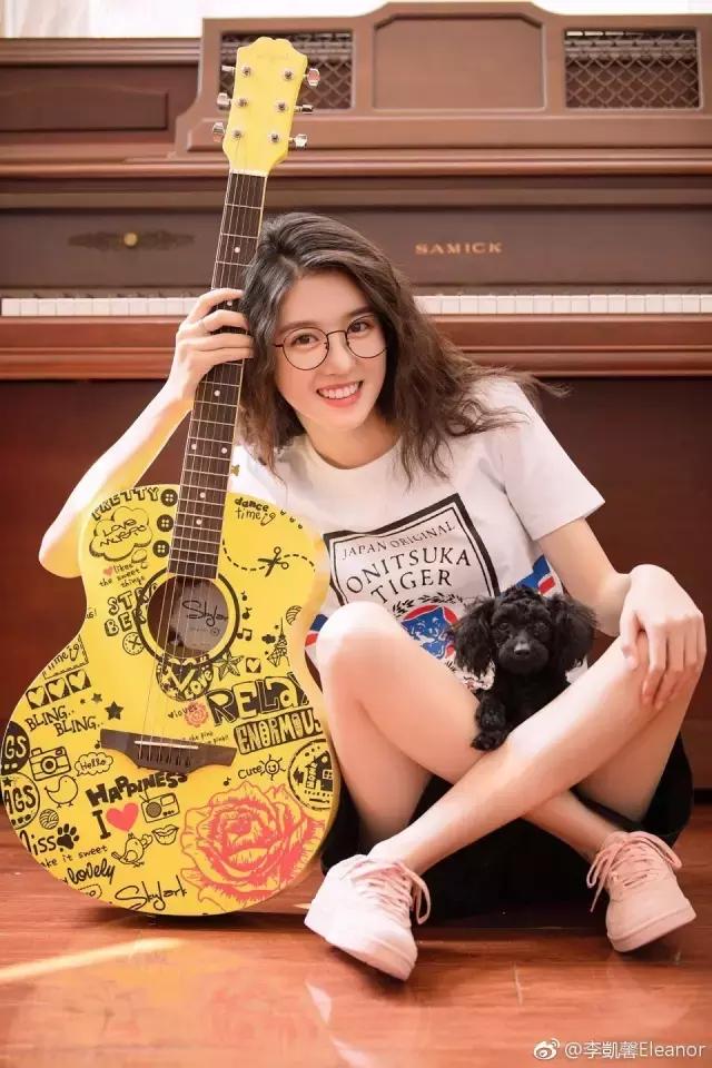 99后北影校花王俊凯同学，出演苹果广告，刚大一就拍了腾讯网剧