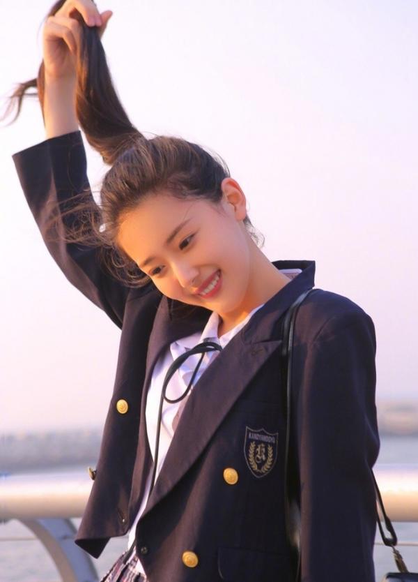 军训女生长得像章泽天,军训女生像章泽天