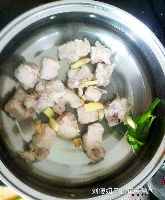 美味又香甜可口的排骨汤,鲜香美味的排骨汤