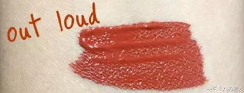 南瓜色和脏橘色哪个更显白,南瓜色和咖色哪个颜色洋气有气质