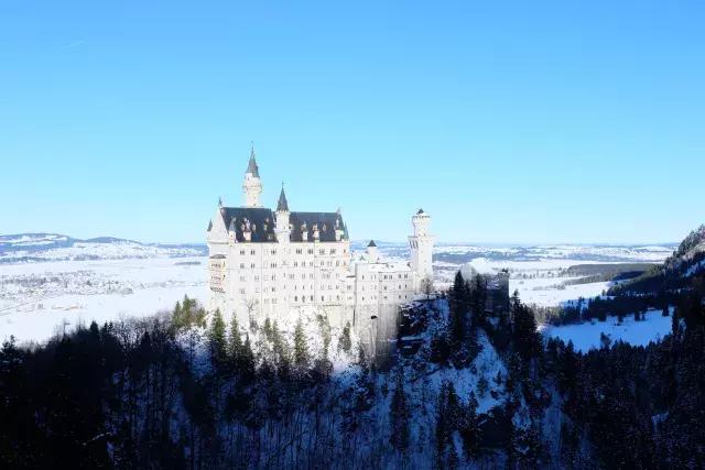 《景区包场指南》：如何在人肉堆里拍出“空无一人”的照片？