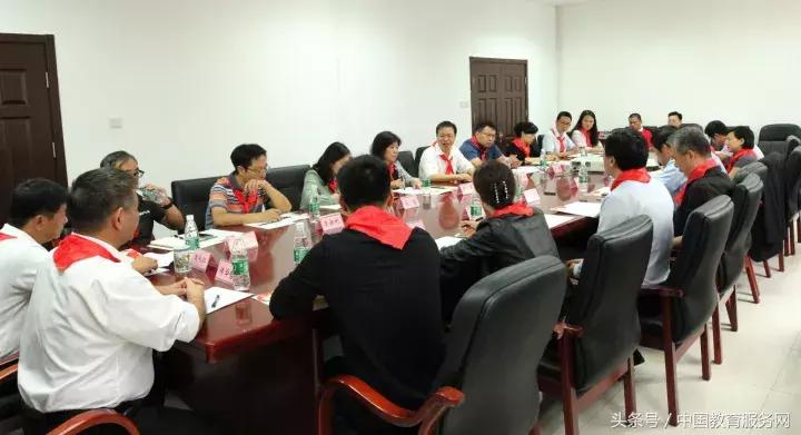 牵手未来艺术行动,6-12岁少儿足球计划