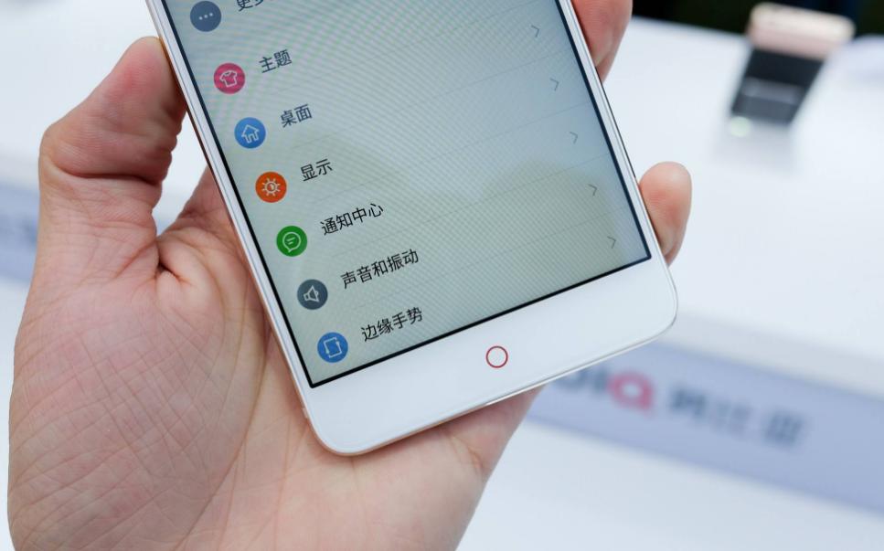 超有质感高级感的手机,5.0英寸小屏旗舰手机