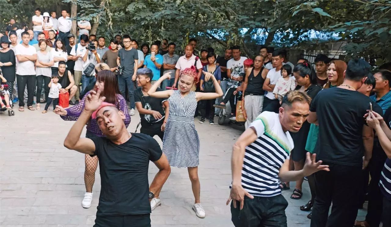 尬舞的潮人,郑州尬舞江湖