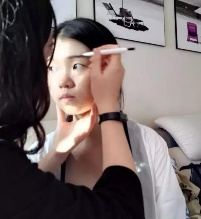 没眼看,当小厨娘穿上汉服,却变成现代版仙度瑞拉