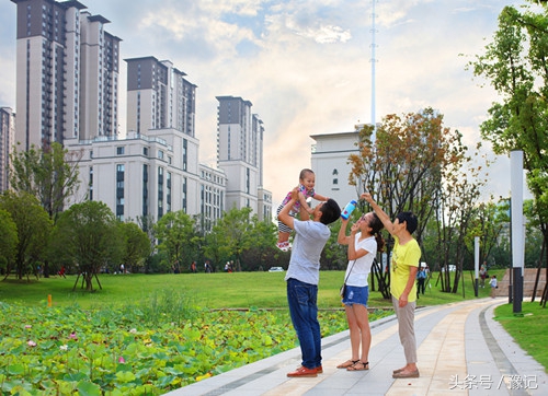 体育这张牌一打好,连李宗伟也来郑州捧场!