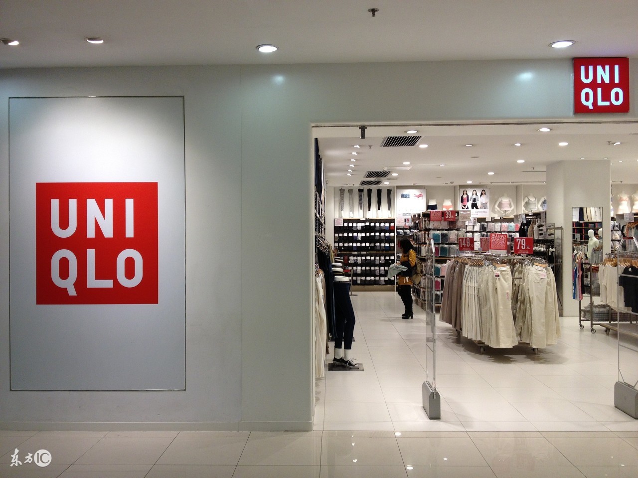 最适合年轻人买的衣服,最适合年轻人的名牌衣服