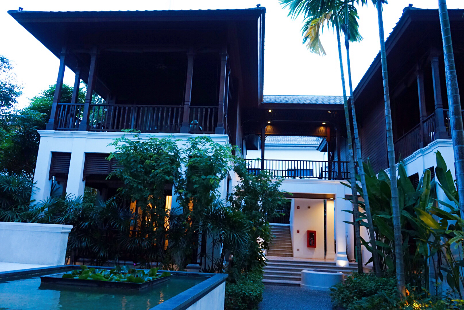 住进这家清迈的轻奢酒店，才知道，原来泰国旅行可以哪都不用去