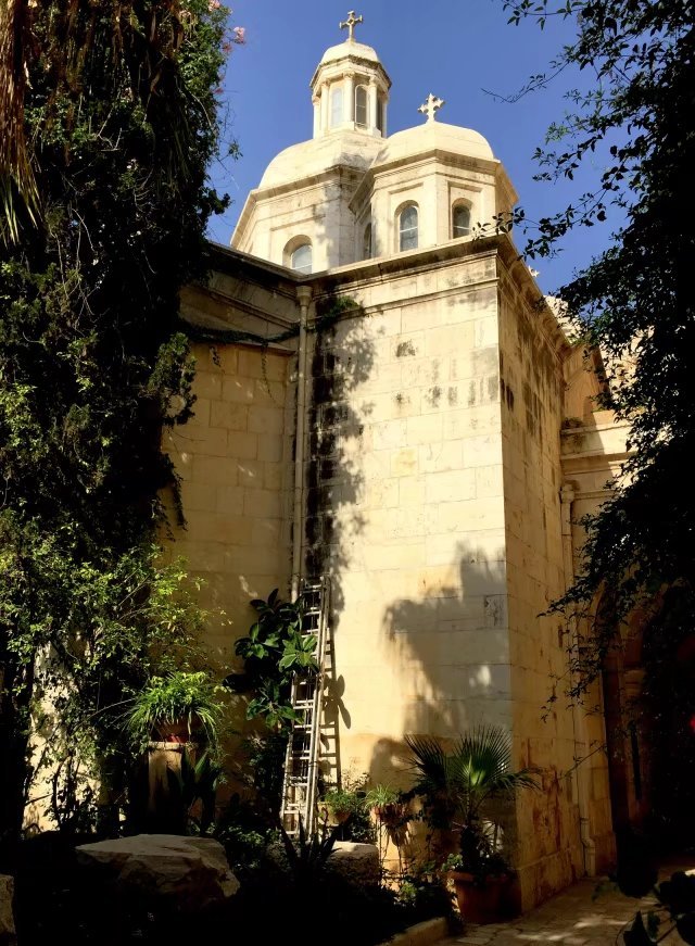 耶稣被钉死在十字架后来在哪里,耶稣被钉在十字架上之后的故事