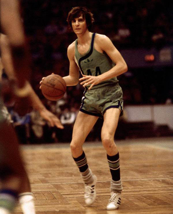 盘点那些你不知道的故事,adidas历史详解