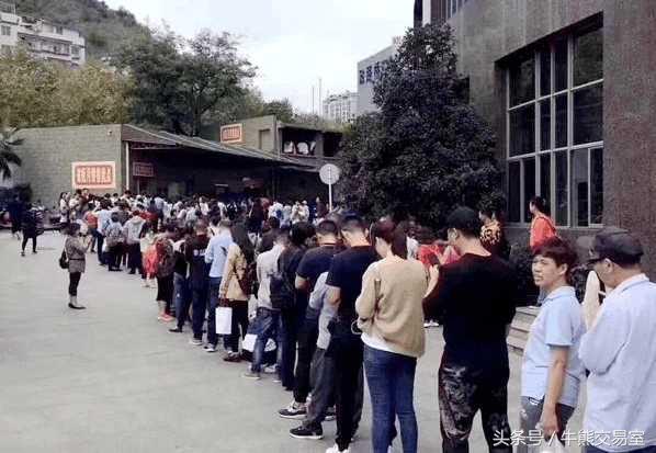 “以饼养医”新模式?贵州省医跨界生产月饼,网友称营业额超2亿!