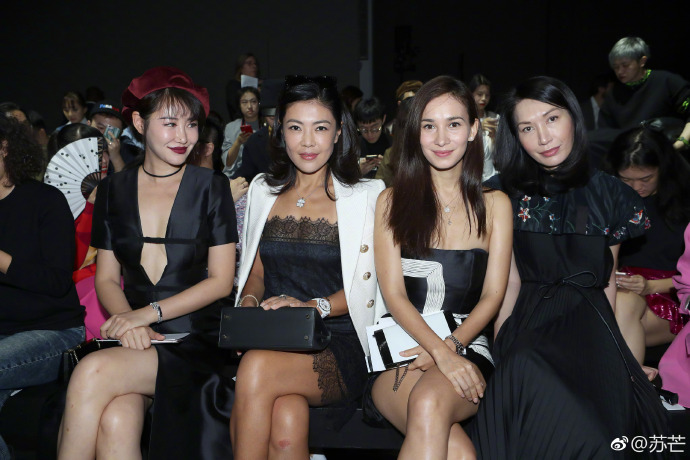到底有多少网红去了上海时装周,参加过巴黎时装周的网红