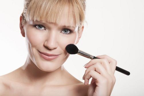 正确的化妆步骤新手怎么化妆,化妆的正确步骤新手化妆教程