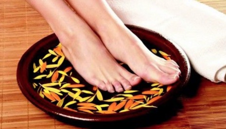 坚持泡脚,几点泡脚对身体的好处