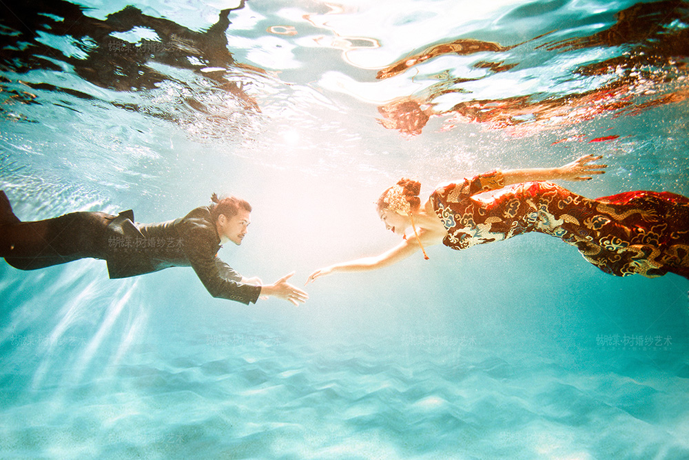 拍婚纱照如何表现,拍婚纱照没有新郎怎么拍