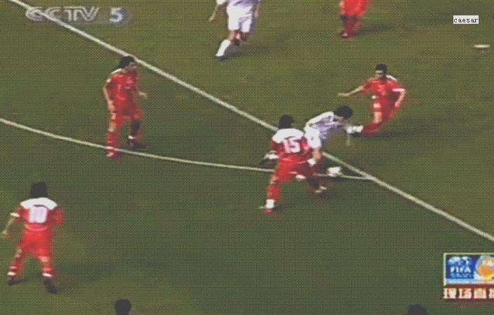 曾经比肩梅西的国足之星,梅西2005世青赛足球之星