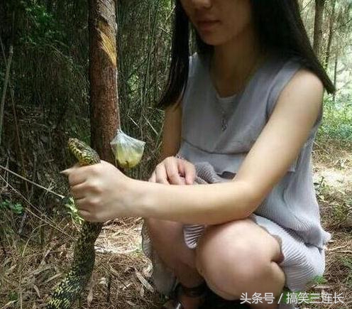 我舌头长,舌头根两边长疙瘩是什么病