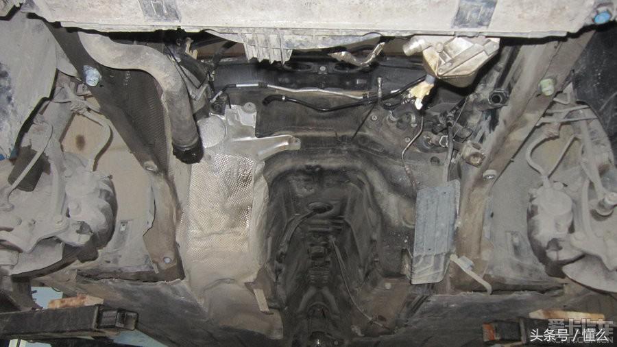 宝马320li发动机烧机油怎么修,宝马320i发动机抖动冒蓝烟
