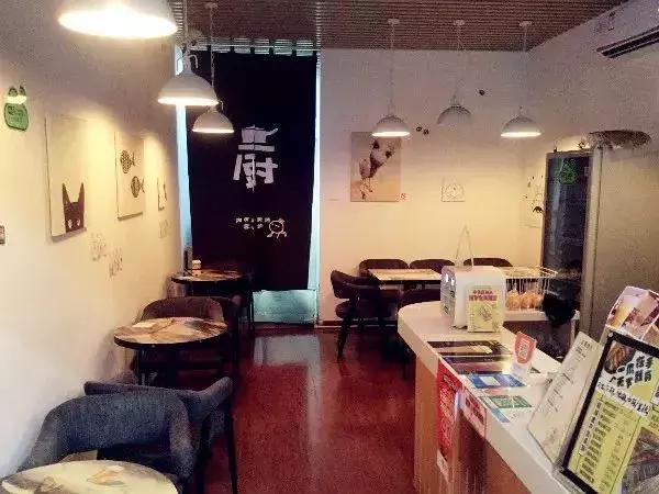 这家“鸡店”让小姑娘都梦魂萦绕,大放豪言要做南宁“爪爪”NO.1