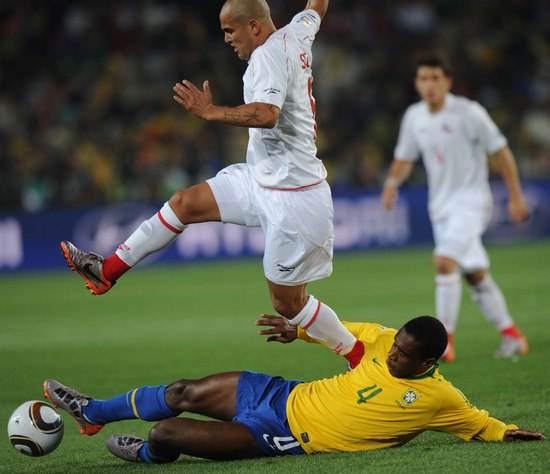 为什么足球比赛不许脱球衣,业余足球比赛为什么不庆祝