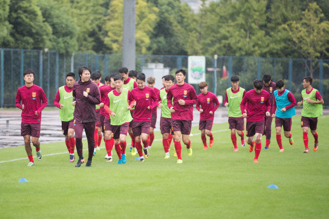 不坠青云志|临江合刃!U22男足迎战洪都拉斯海报出炉