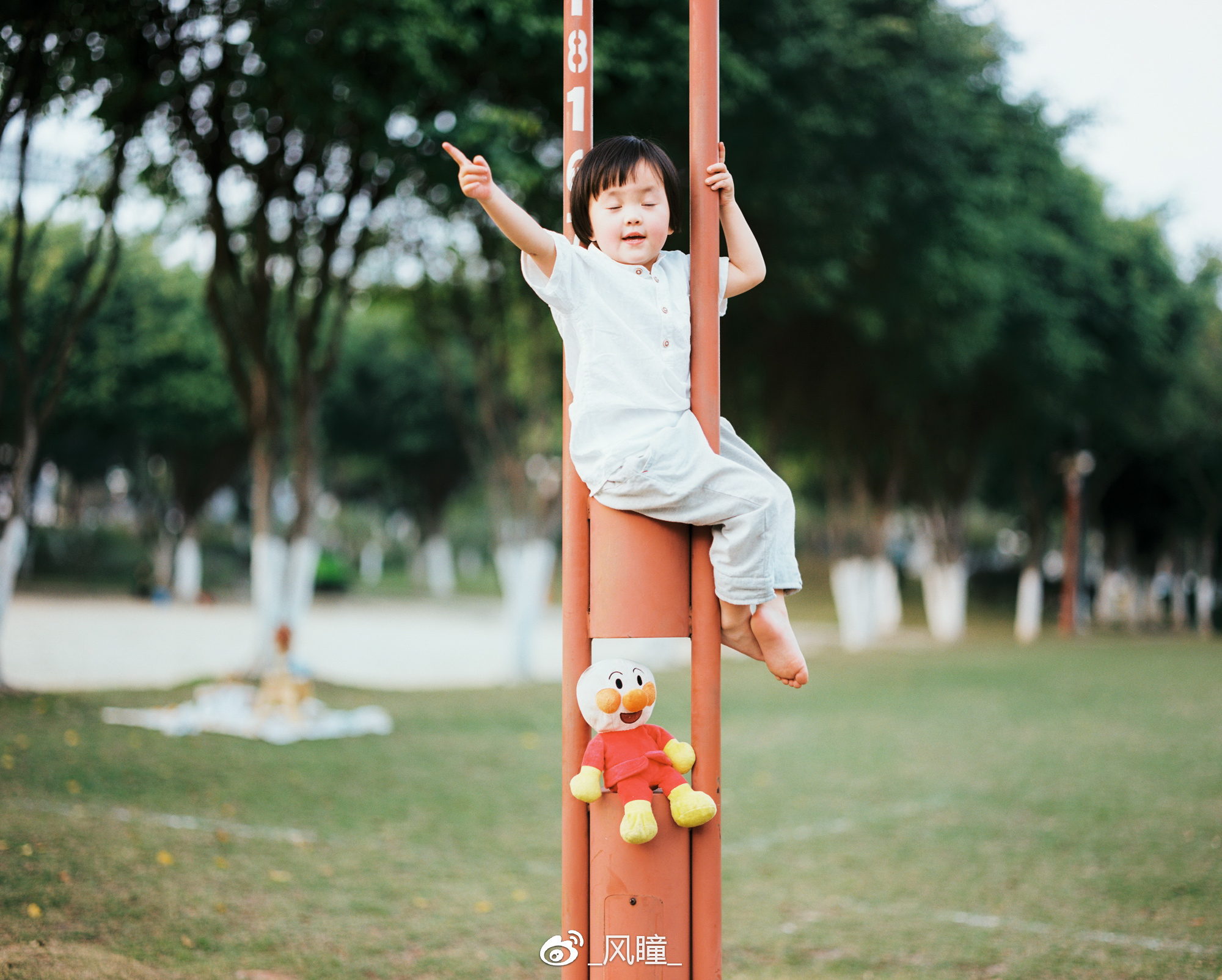 宾得67镜头在全幅上的表现,自带200mm镜头的数码相机