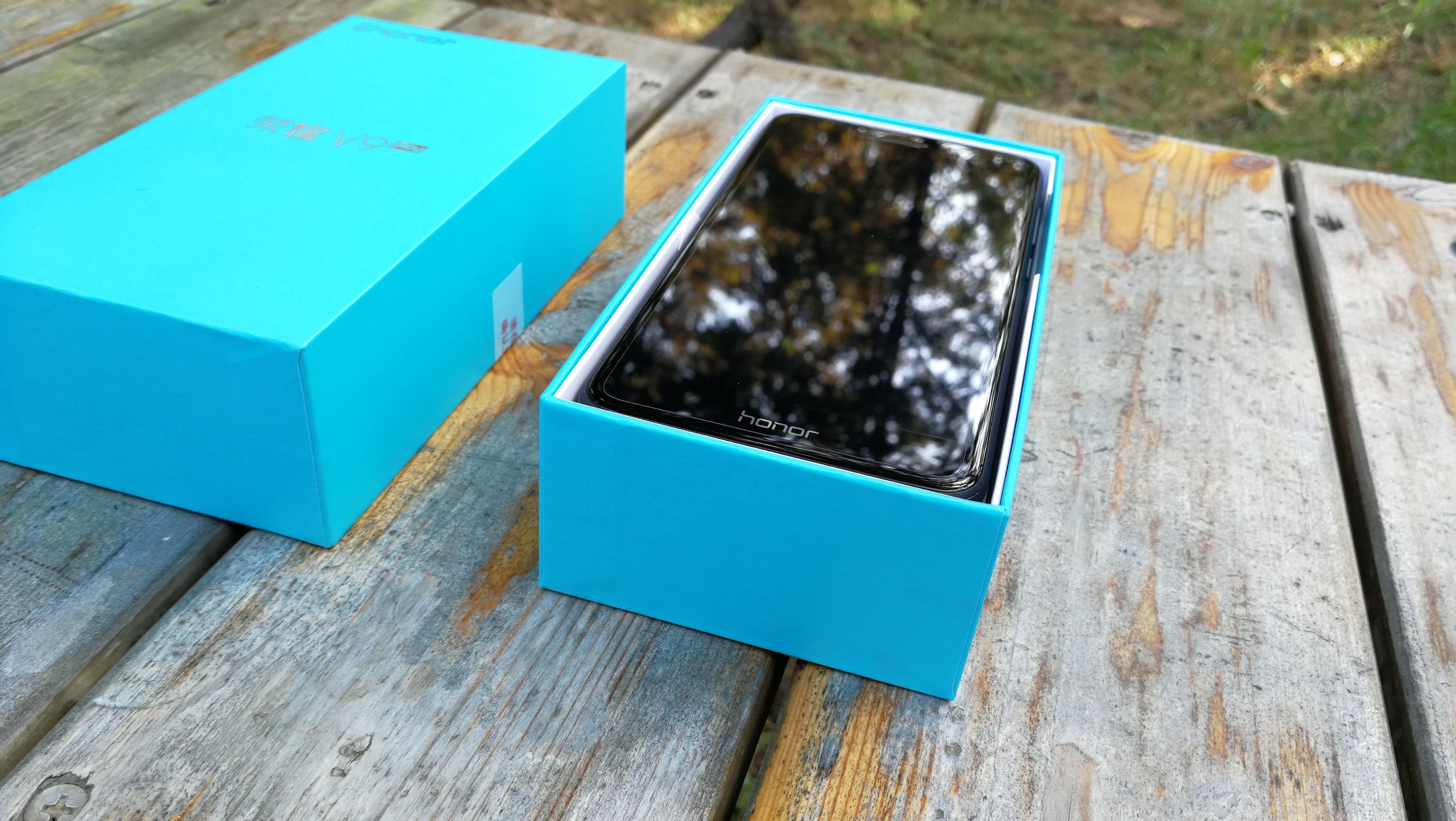 荣耀v9play评测,北欧极简风格设计要点