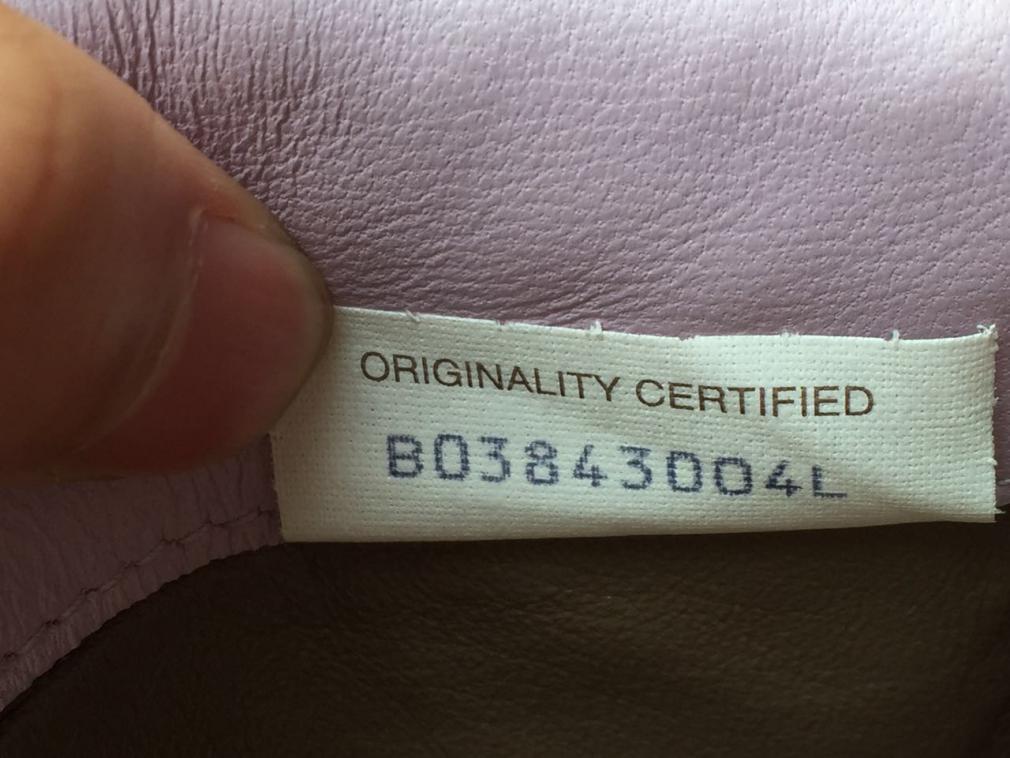 bv钱包真假辨别,bv钱包真假细节图微商