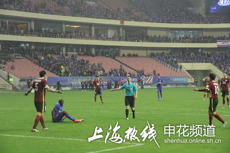 登巴巴绝杀曼联,登巴巴伤停补时