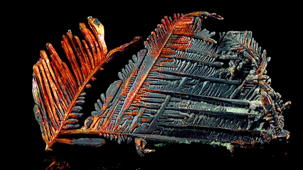 奇妙的矿物世界自然铜,矿物世界自然铜