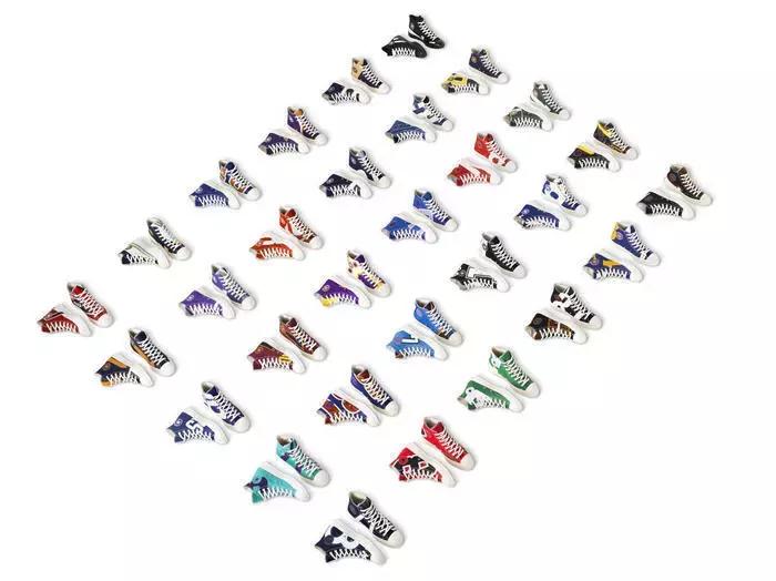 我的天,匡威居然把球衣裁开做了鞋面!