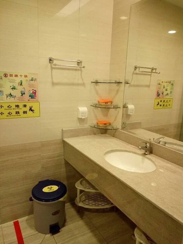 二胎妈妈顺产分娩过程,二胎妈妈剖腹产的经历