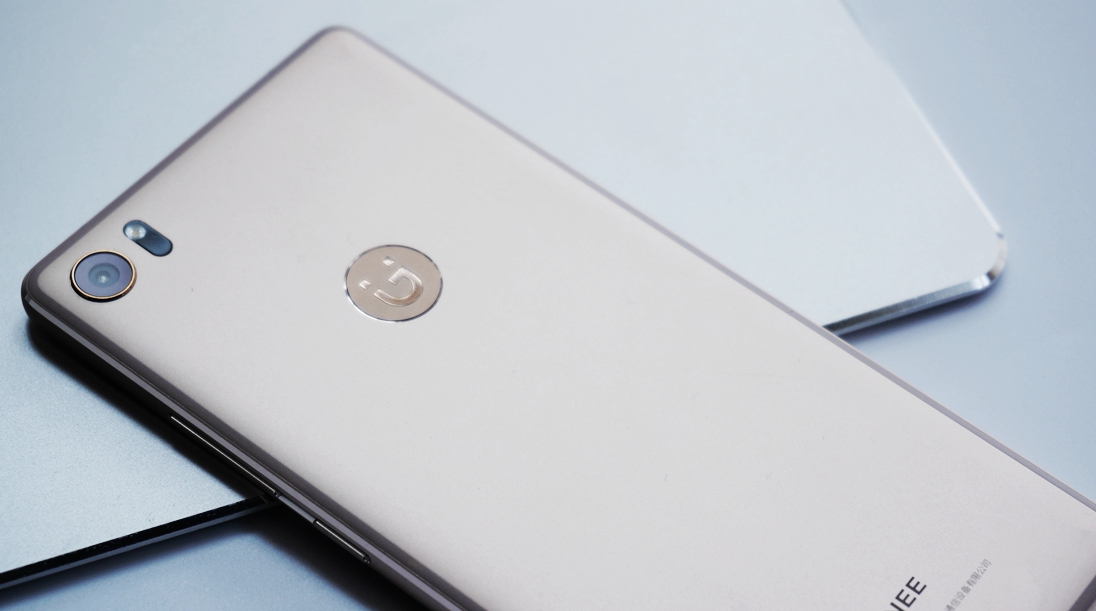 从后来者到领跑者,从追随者到产业领导者