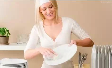 孕期之前会出现孕斑咋样护肤,孕期护肤预防斑