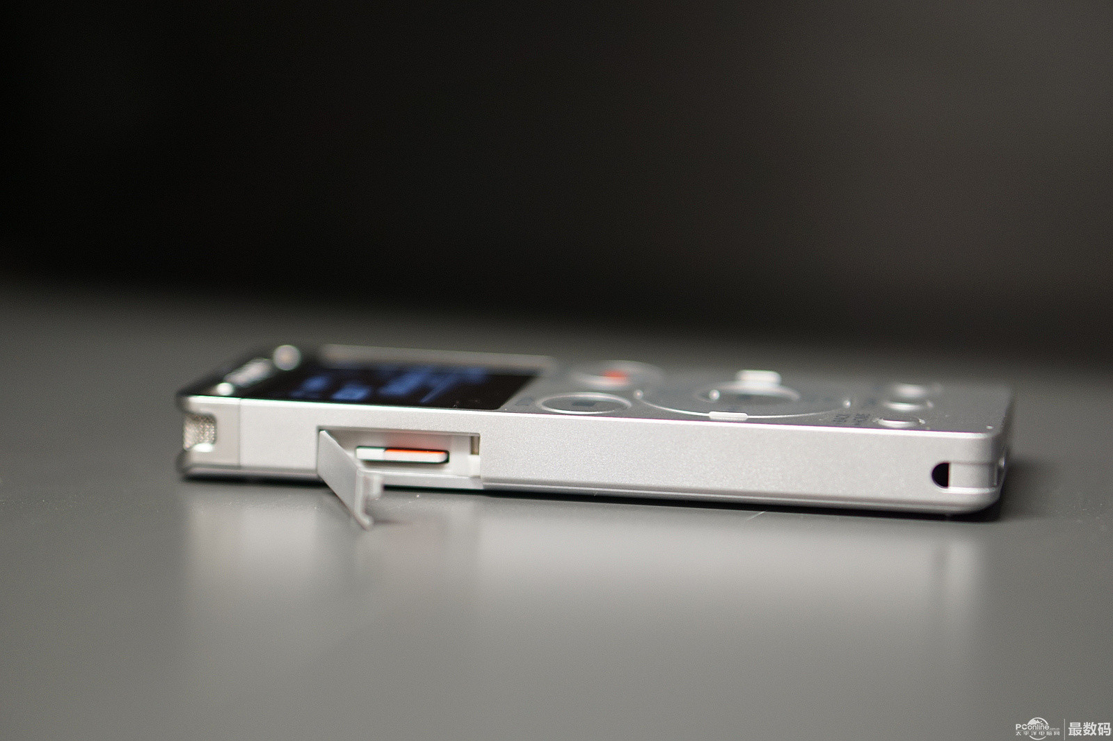 索尼录音笔icd-ux570f深度评测,索尼ux560录音笔怎么样