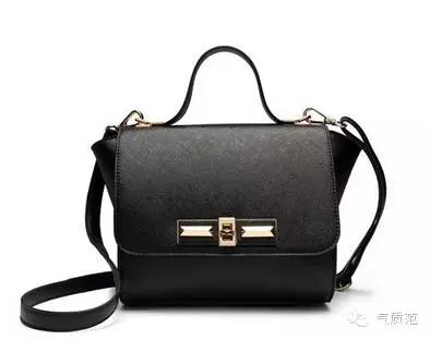 掐指一算，范姐猜你今天出门缺个包？