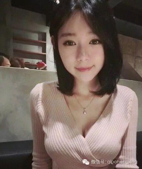 爆逗糗段，哎，那个菇娘，你踩我们的电磁炉干什么？