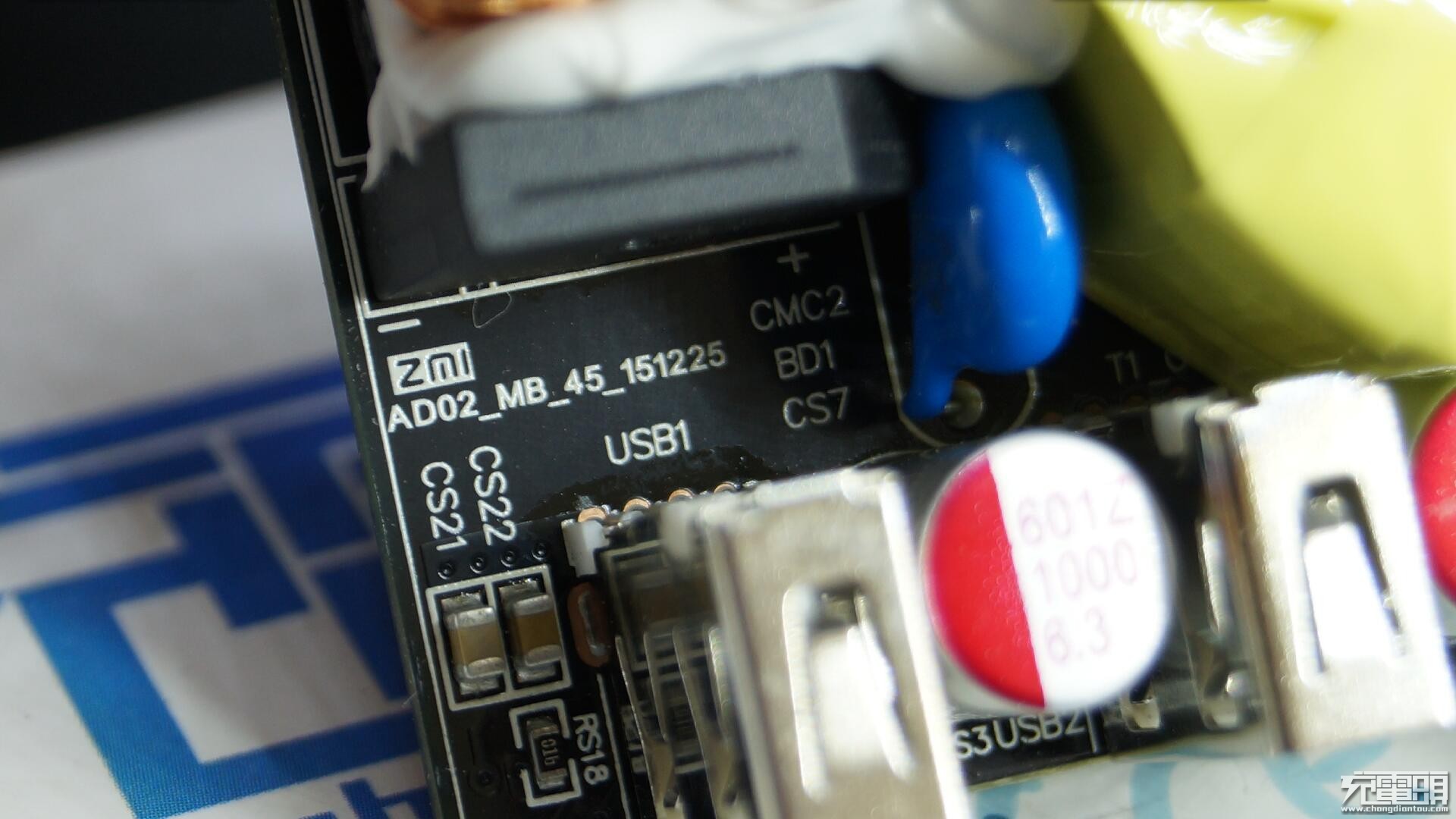 小米gan充电器65w拆解,小米65w双口充电器拆解