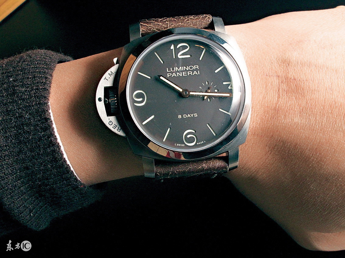 初入职场男士戴什么表1000到2000,刚入职男生戴什么表