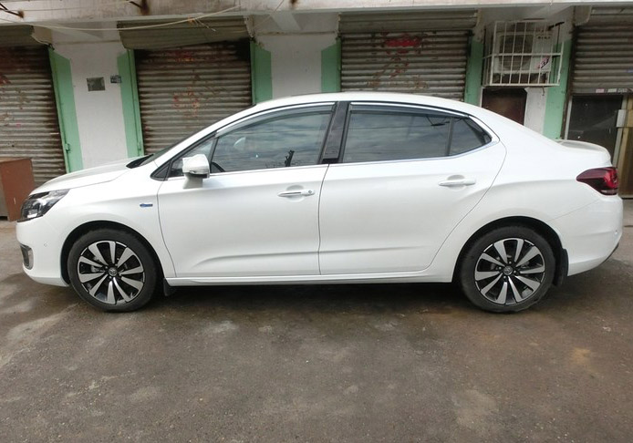 雪铁龙c4l空间表现,2014款雪铁龙c4l1.8l手动挡劲智型