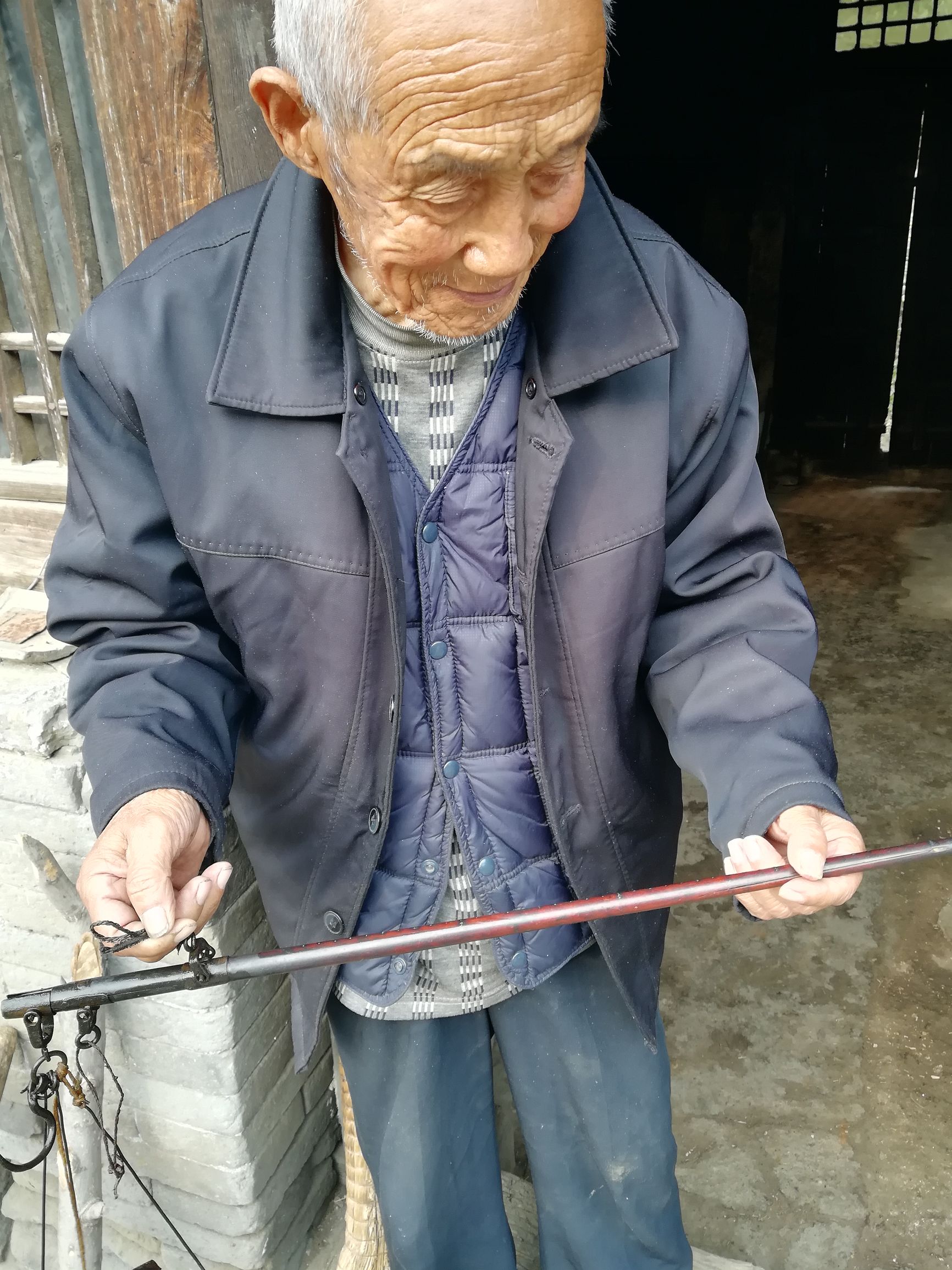 称杆子，你会看吗？86岁老爷爷教你如何读称