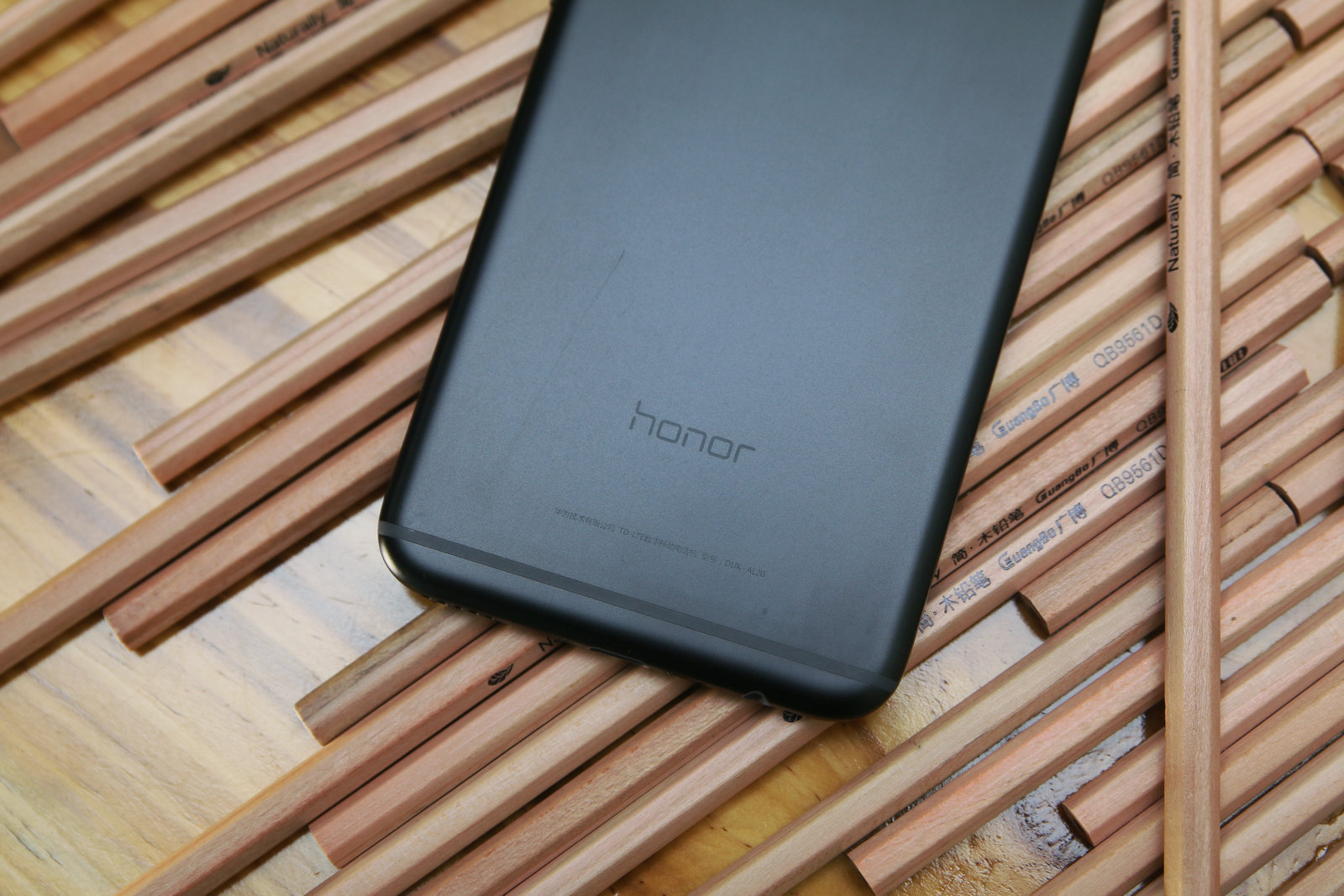 荣耀v9十大优缺点,荣耀v9和荣耀v9的区别